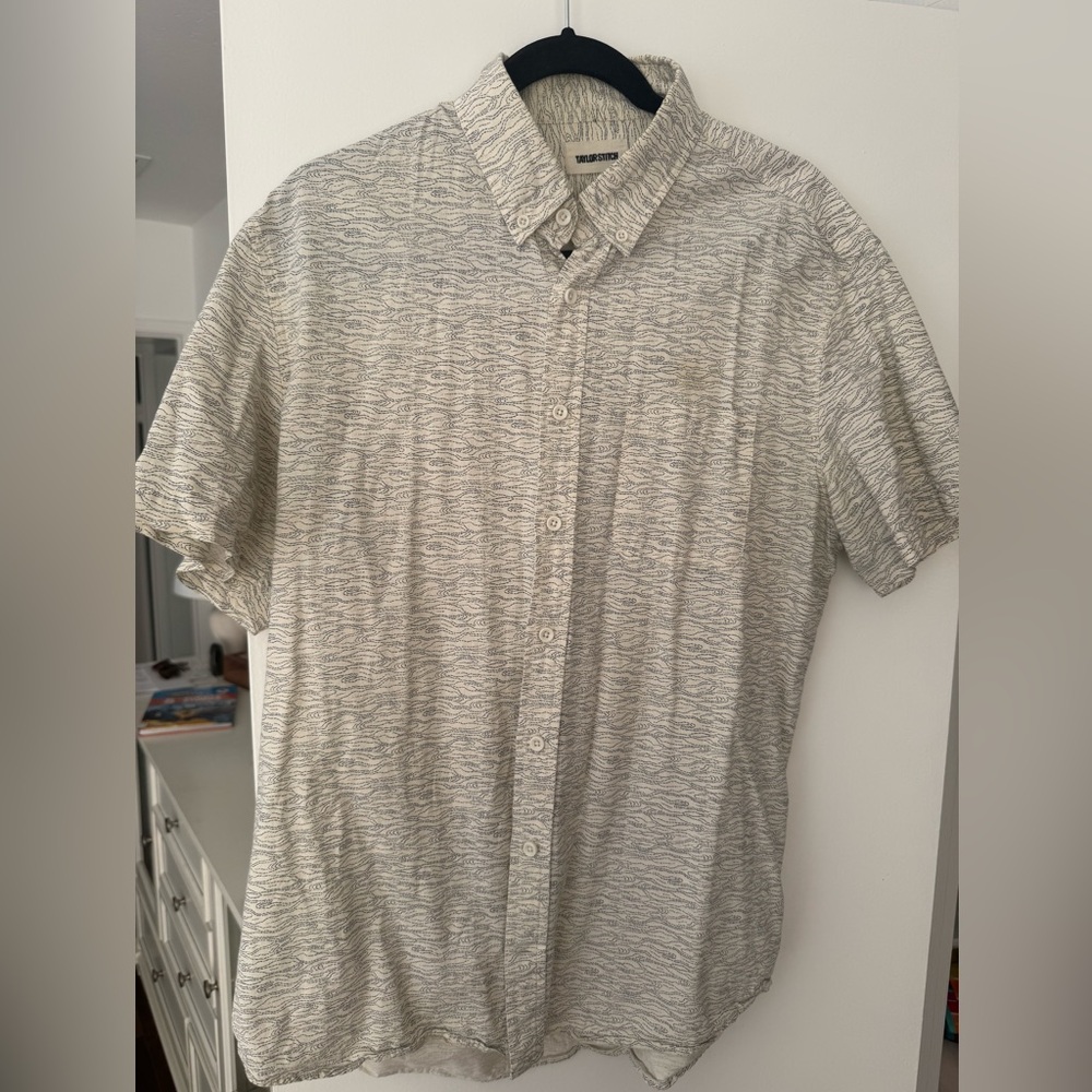 Taylor Stitch Jack Men's Cream and Navy Wave Patterned short sleeve Shirt